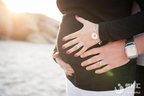 高齡女性生孩子會有危險(xiǎn)嗎？