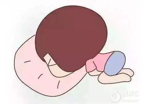 經(jīng)期的時(shí)候肚子發(fā)脹是怎么回事呢？