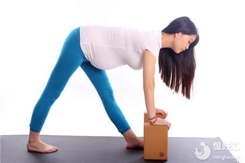 這幾種姿勢(shì)或許能緩解陣痛，孕媽們可以試一試！